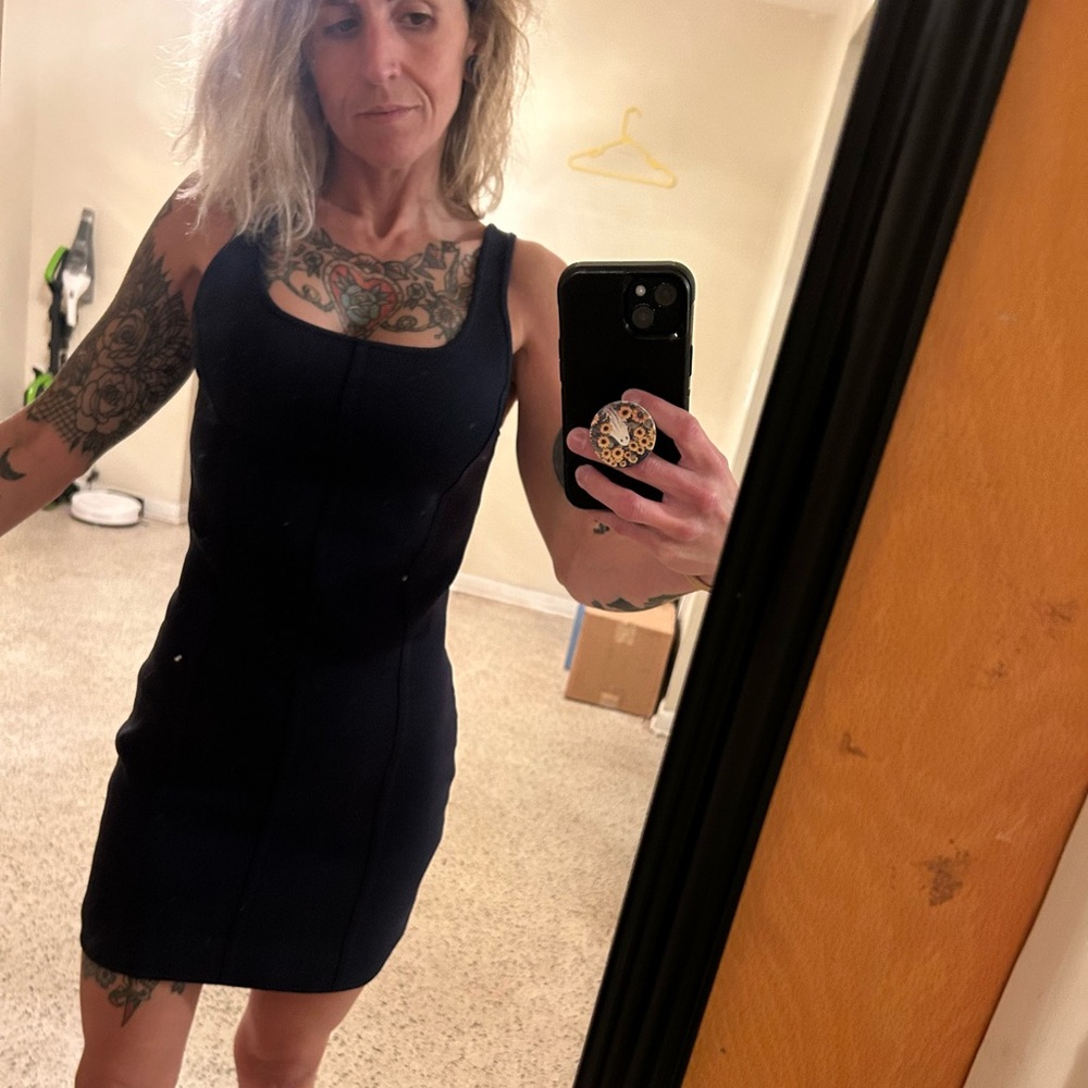 Aritzia Dress 💙🖤